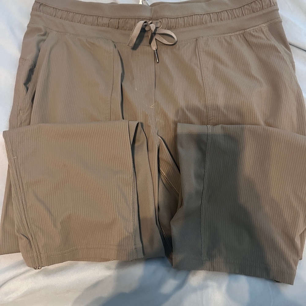 lululemon athletica Ribbed Drawstring Pants in Taupe